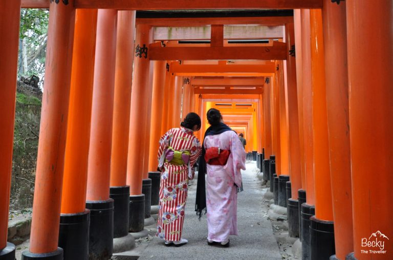 Japanese Pod Hotel In KYOTO, Japan What Sleeping Pods Are Like