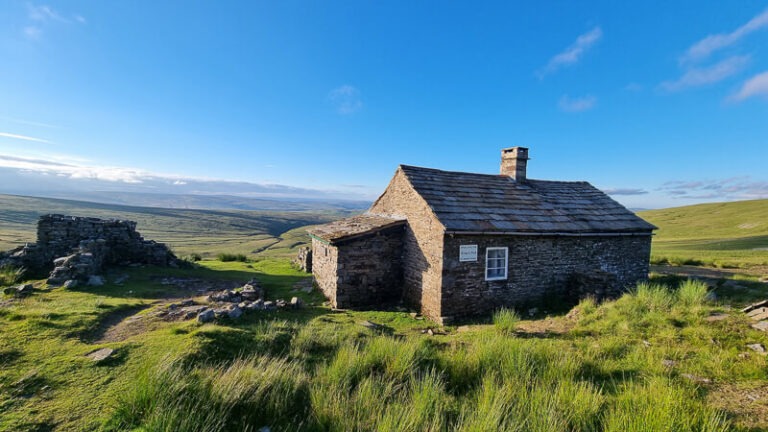 ULTIMATE Guide to Walking The Pennine Way + Wild Camping